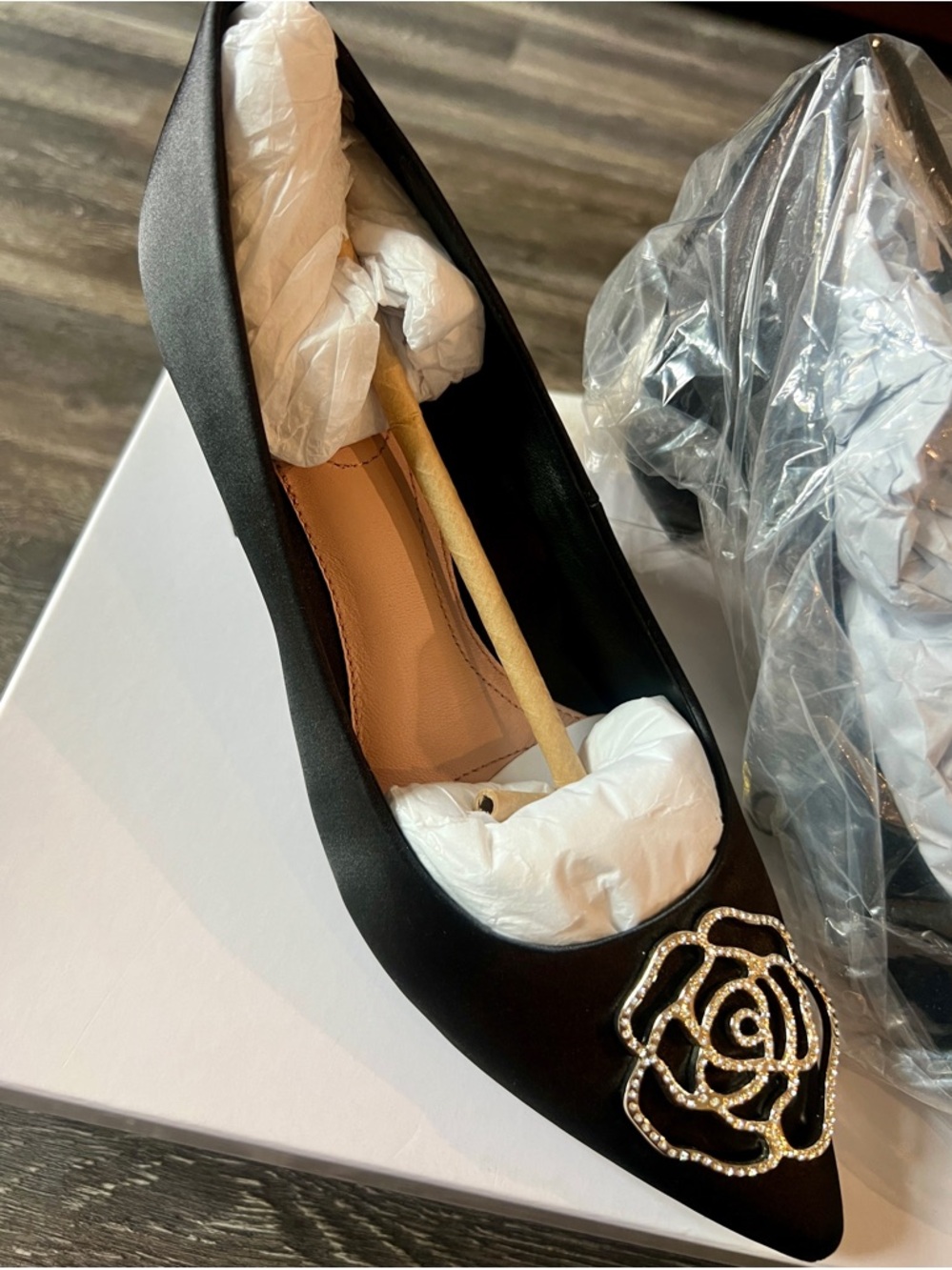 New Taryn Rose Maci Crystal black satin pumps - Picture 6 of 8